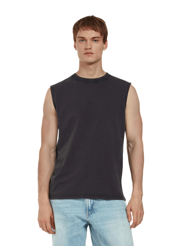 Sleeveless T-shirt
